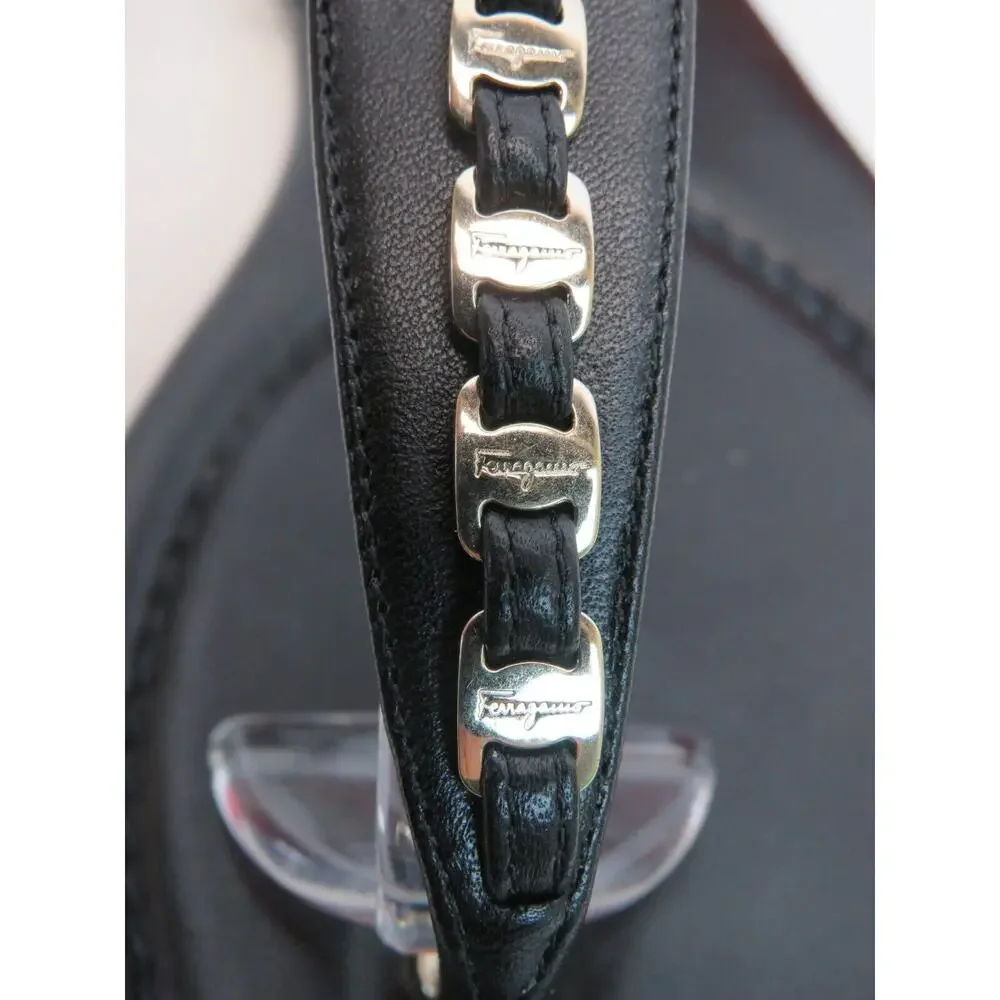 NIB FERRAGAMO TAHITI BLACK LEATHER BUCKLE T VARA CHAIN STRAP THONG SANDALS 9.5 C